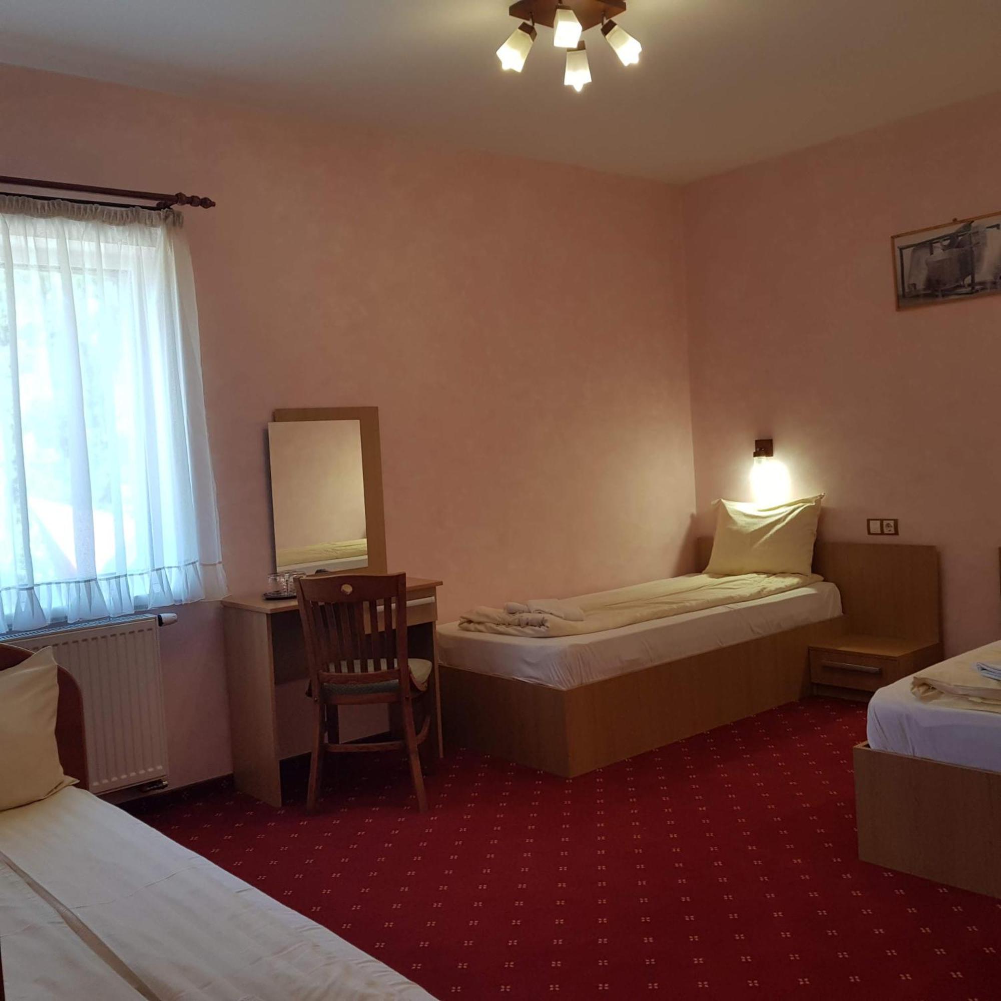 Motel Vector Gaesti ภายนอก รูปภาพ